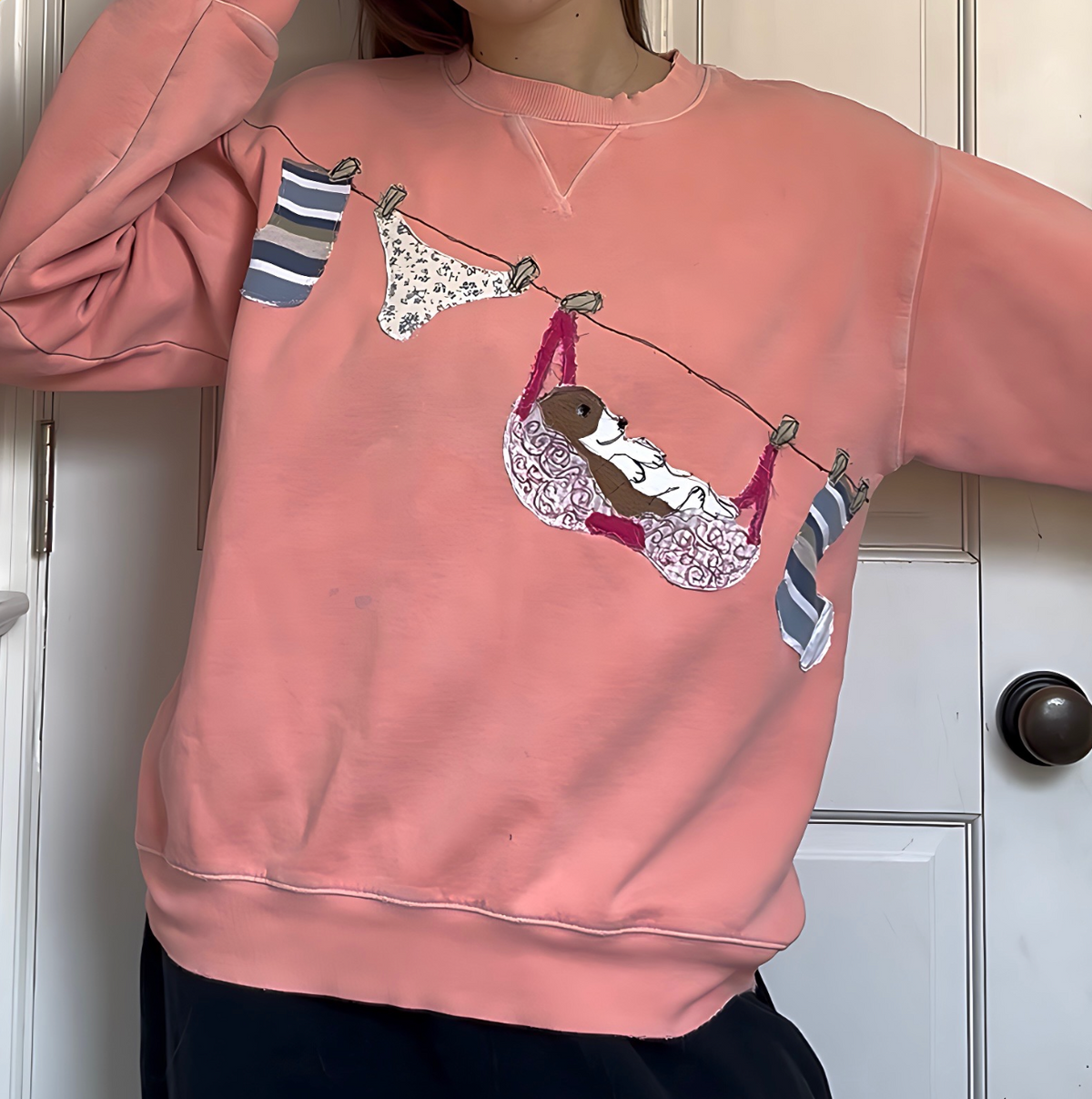 Clothes Line Crewneck - Pink