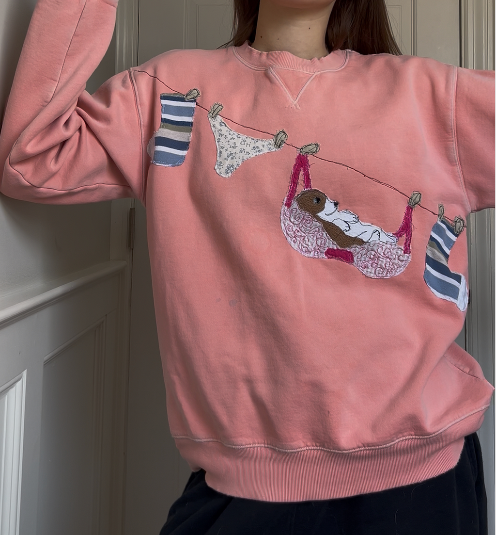 Clothes Line Crewneck - Pink