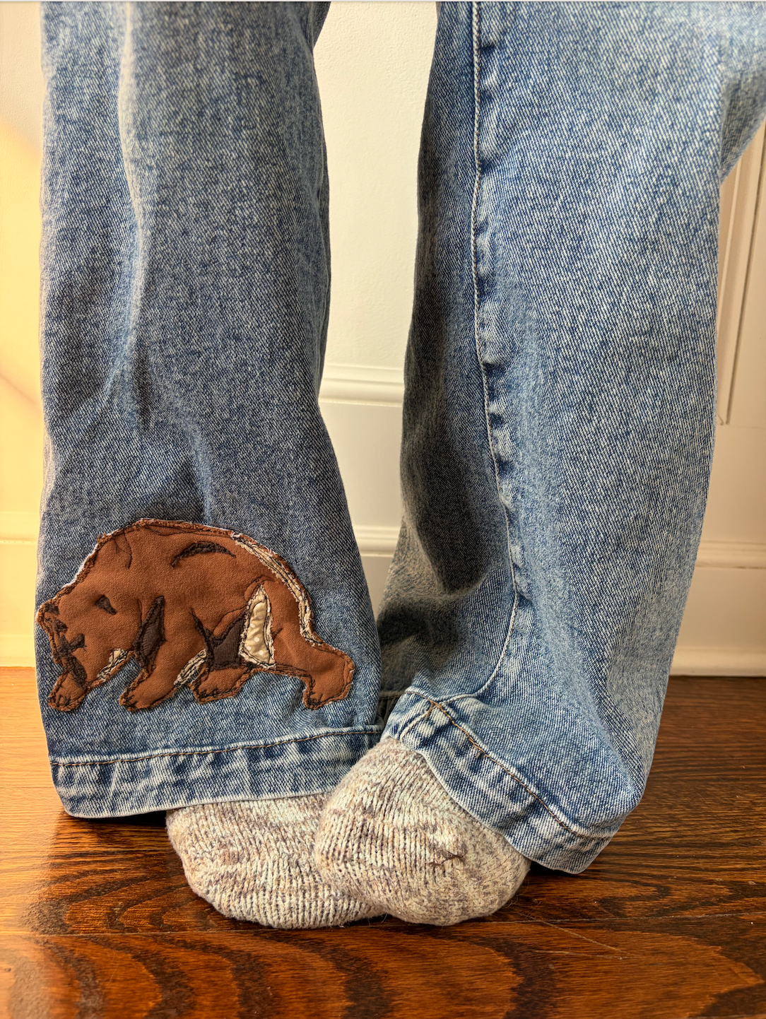 Bear Low Rise Baggy Jeans