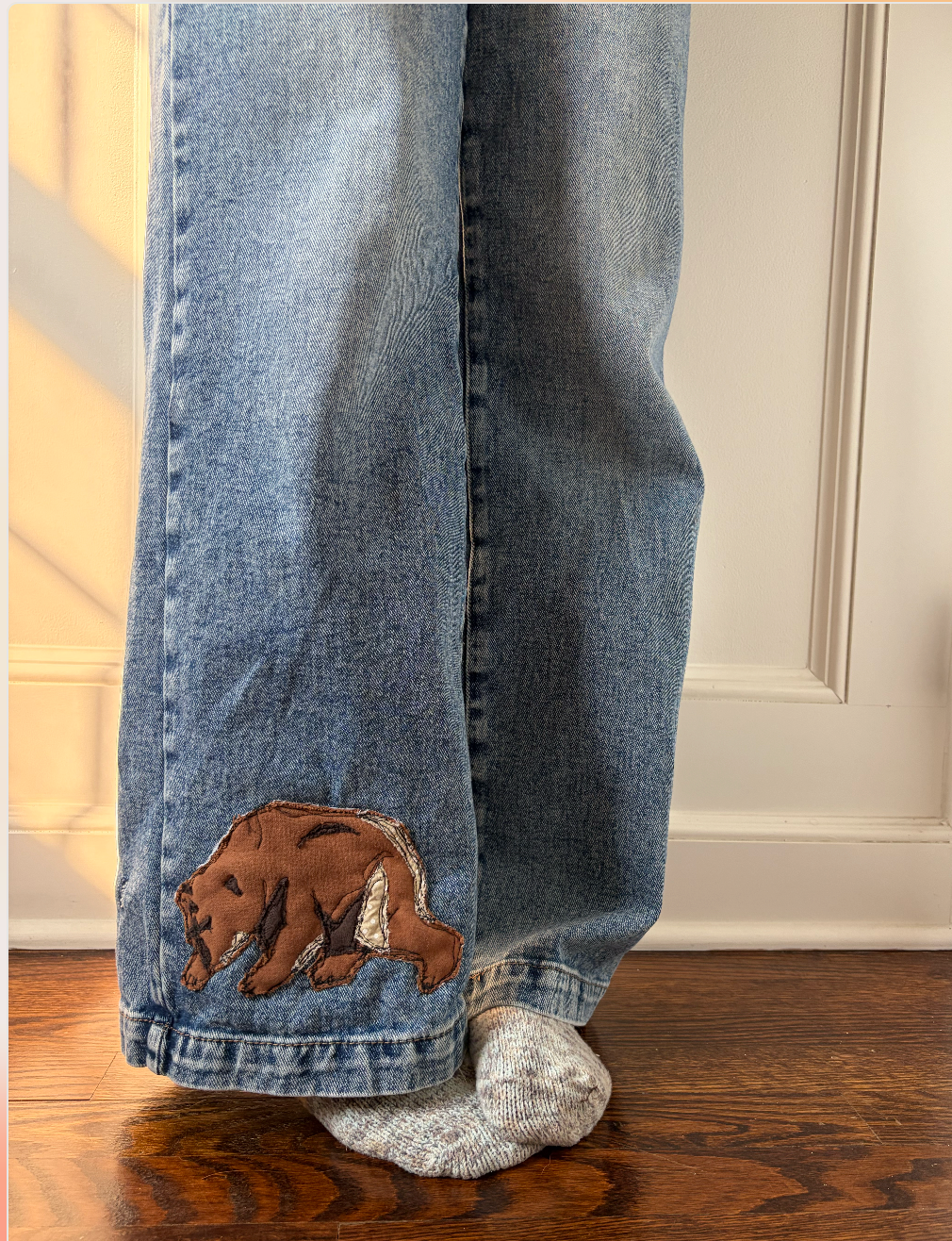 Bear Low Rise Baggy Jeans
